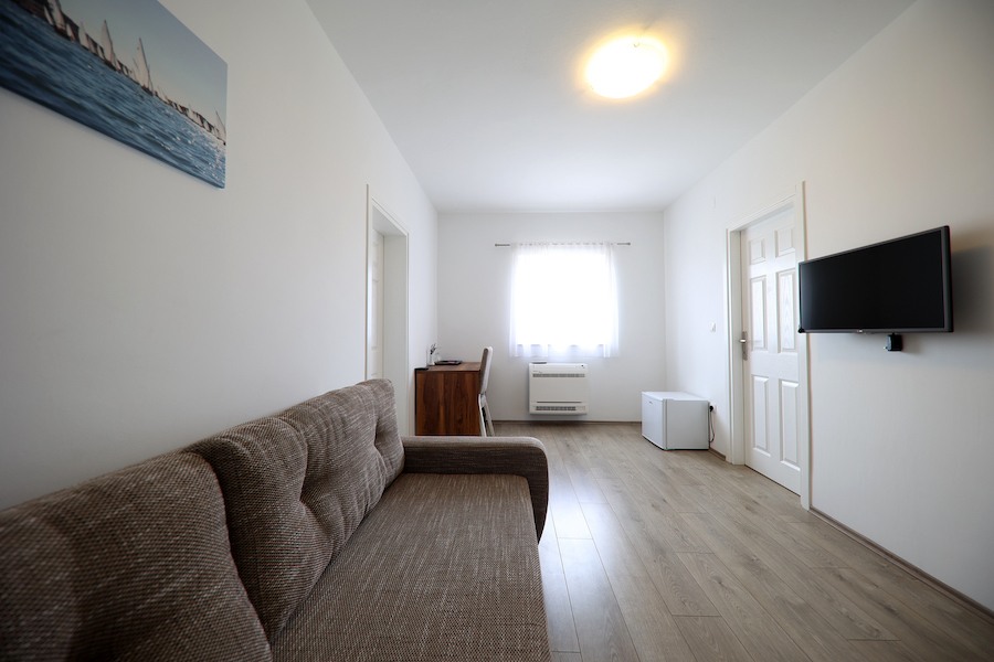 Hotel Murter - Deluxe Double Room with Balcony and Sea View - 3